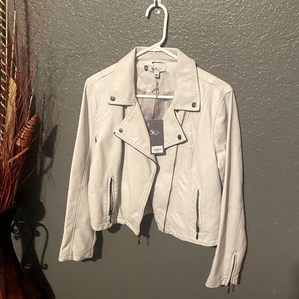 Jennifer Lopez white leather jacket